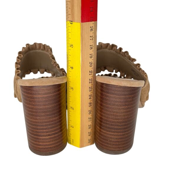 Ann Taylor Ruffle Heels Mule Sandal SZ 8.5 Womens Tan Boho Chic Casual Vacation - Picture 7 of 12